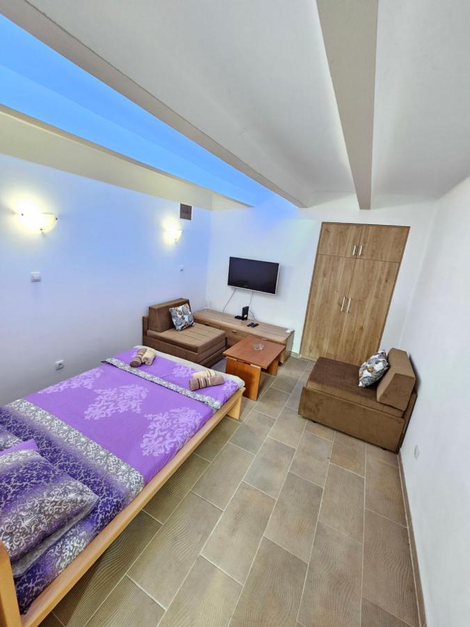 Booking Apartments Alone 1 Belgrade Exterior photo